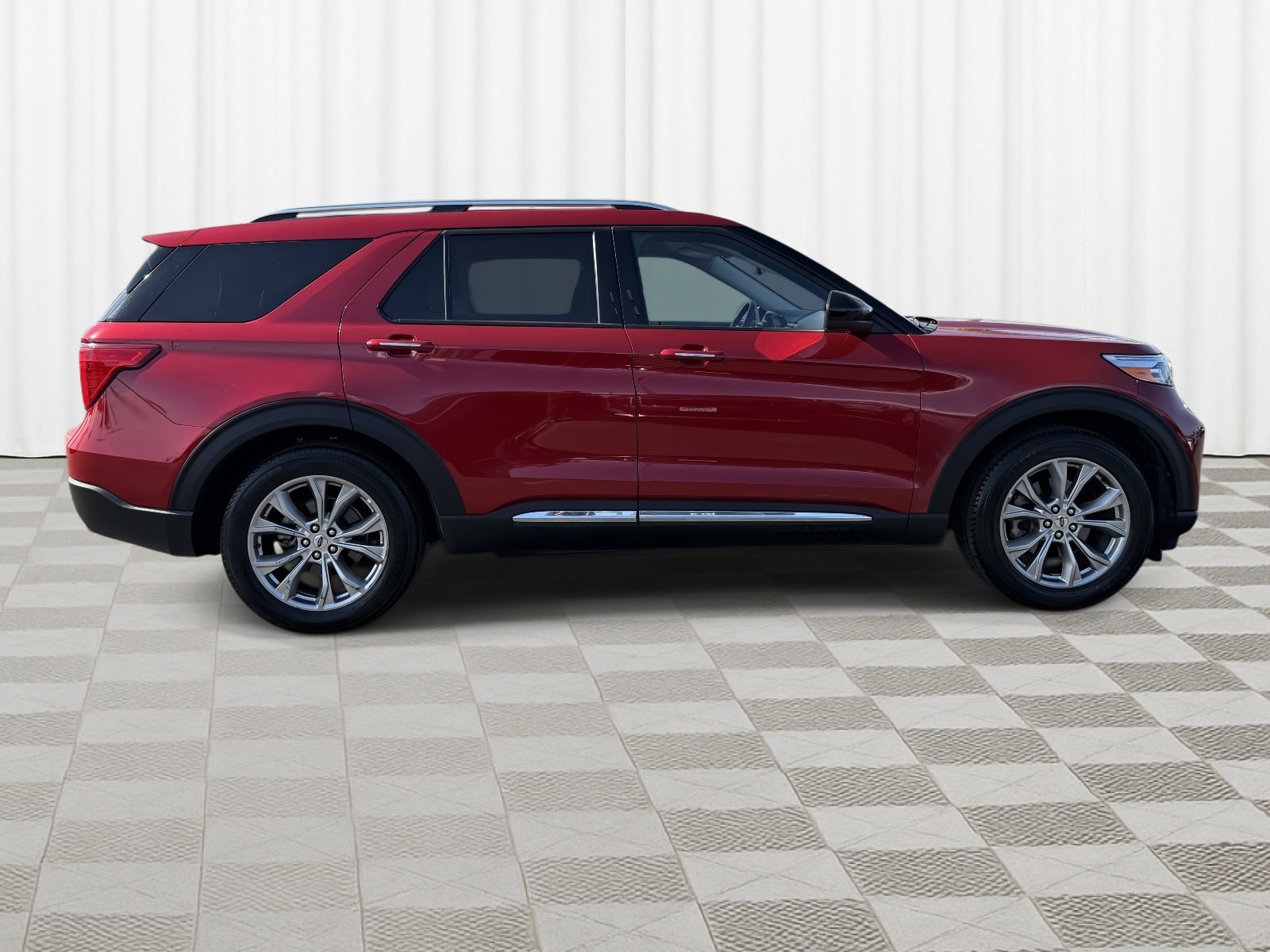 Used 2024 Rapid Red Metallic Tinted Clearcoat Ford Limited image 9