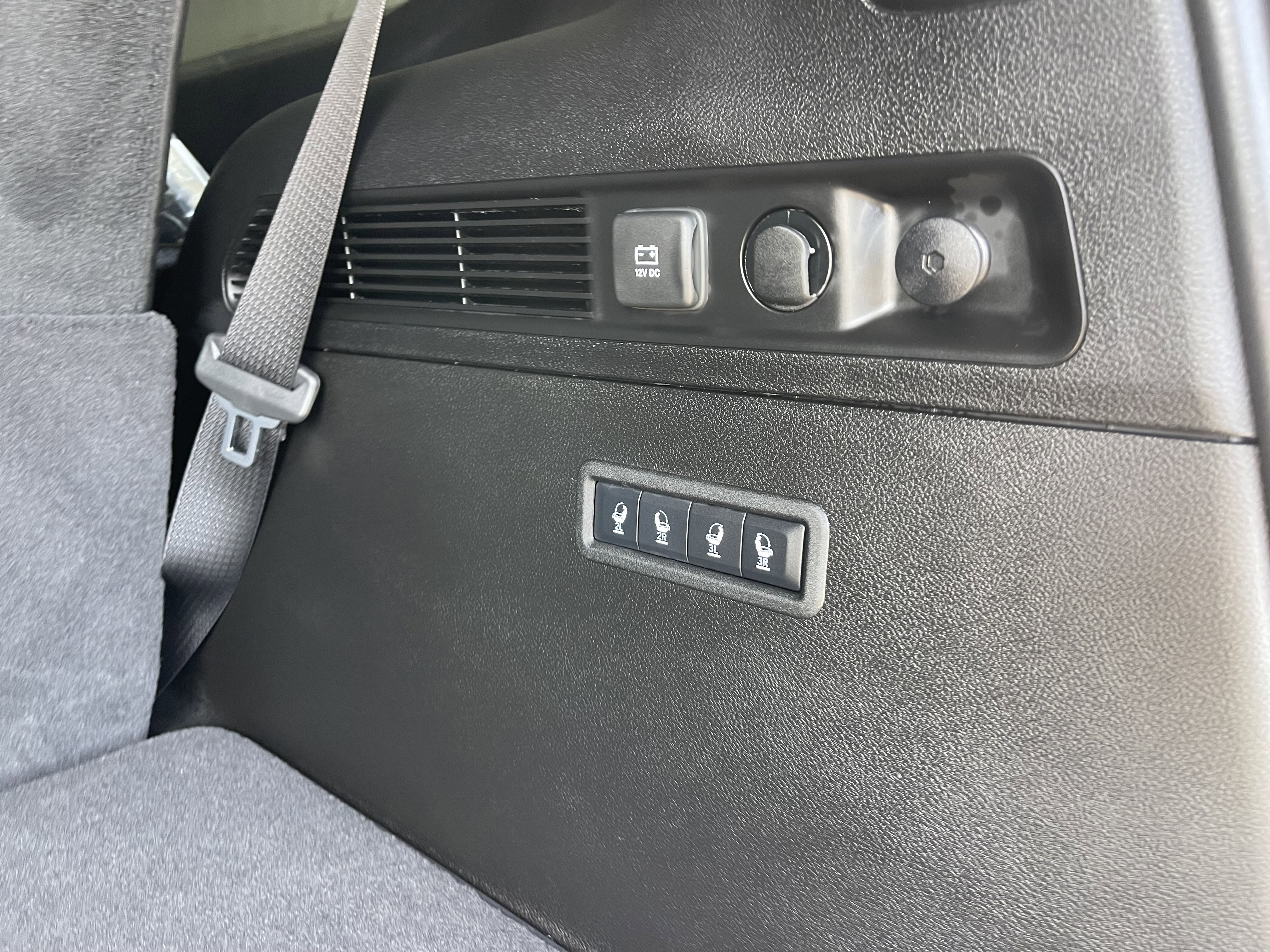 New 2026 Fathom Blue Pearl-Coat Exterior Paint (Late Availability) Jeep Limited Reserve image 20