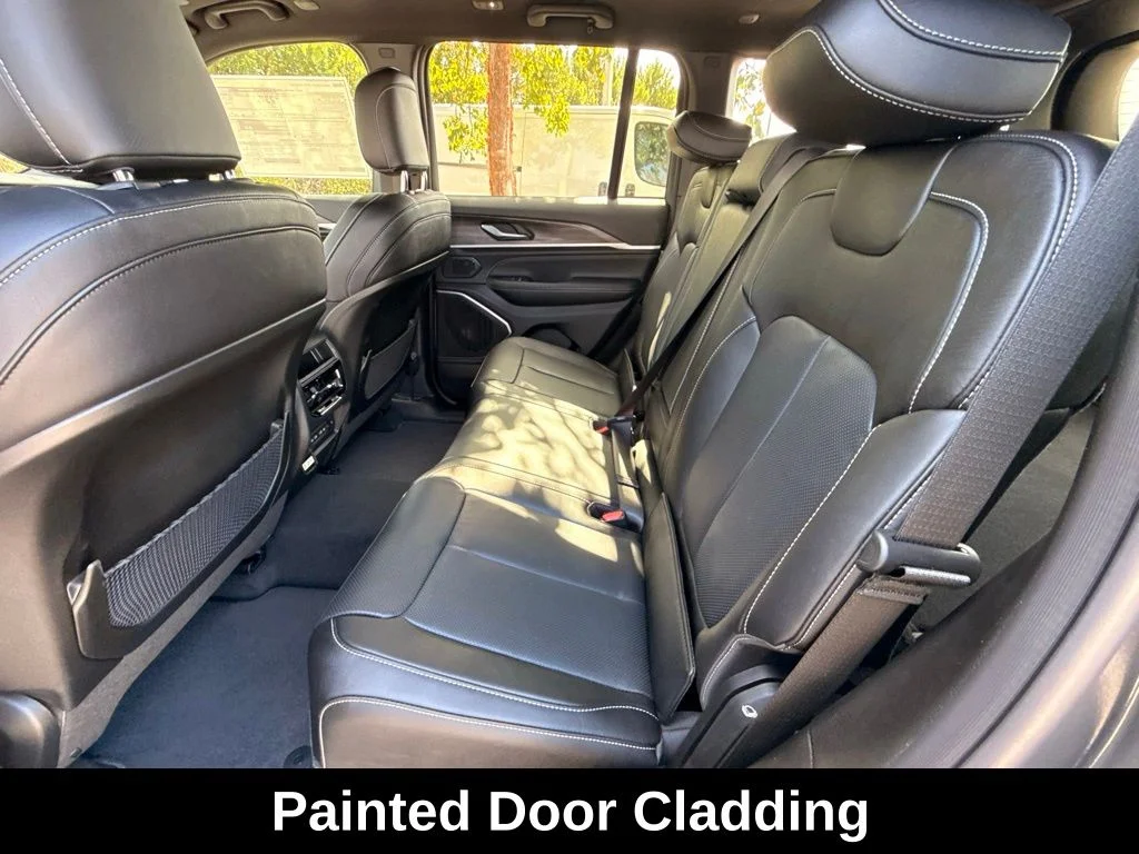 New 2026 Baltic Gray Metallic Clear-Coat Exterior Paint Jeep Limited Reserve image 25