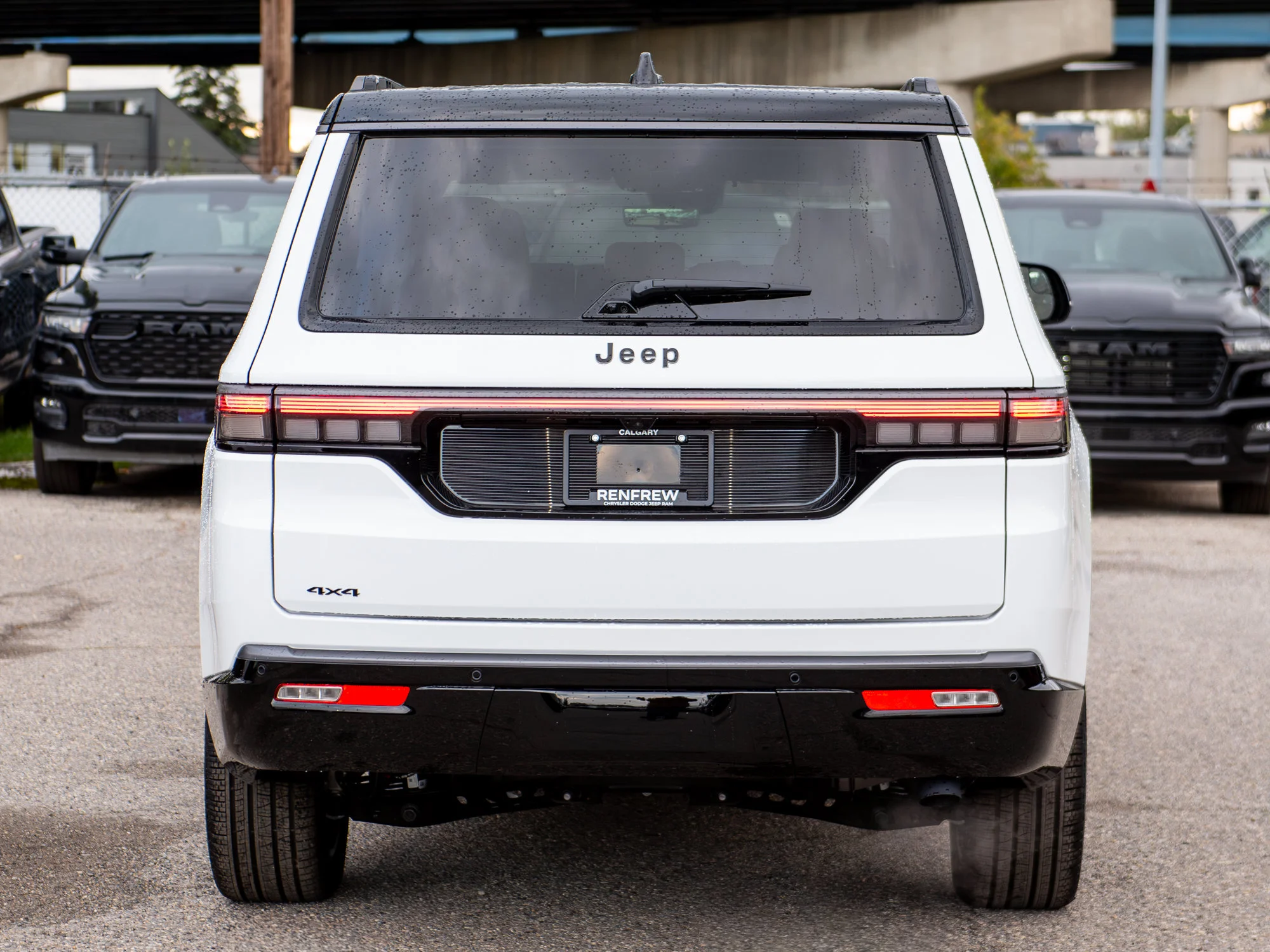 New 2026 White Jeep Summit Reserve* 4x4 image 6