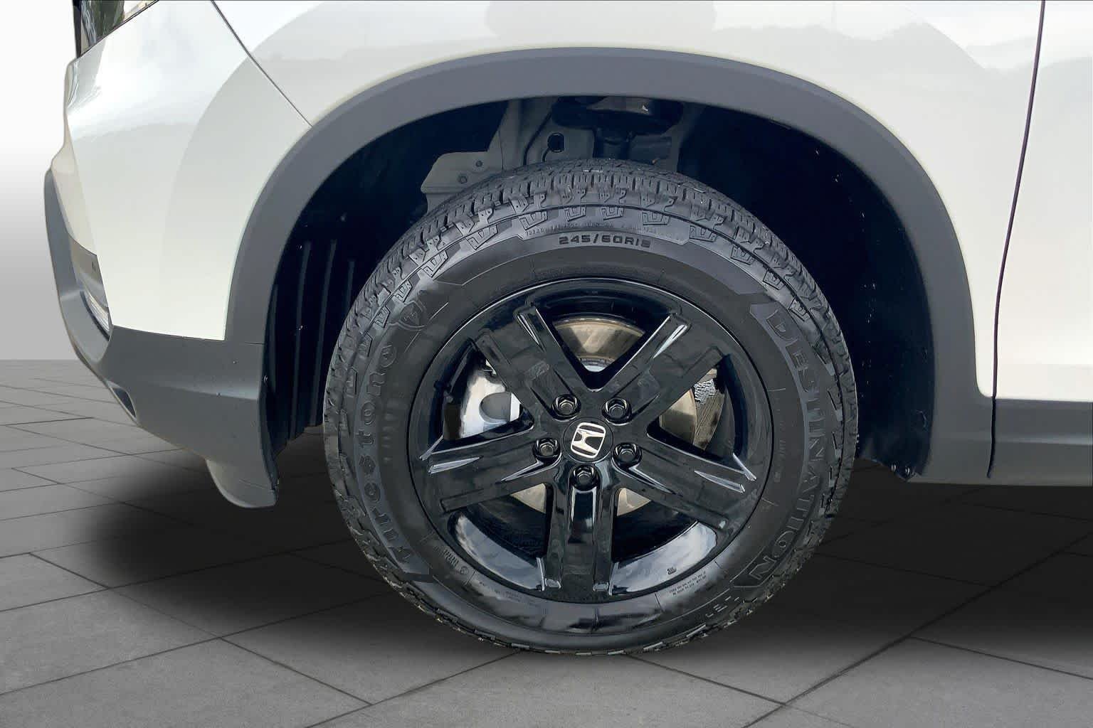 Used 2023 Platinum White Pearl Honda Black Edition image 11