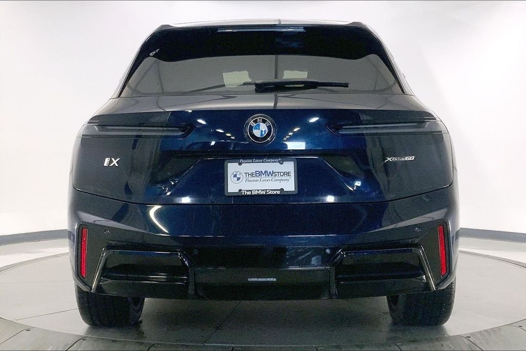 Used 2026 Carbon Black Metallic BMW  image 3