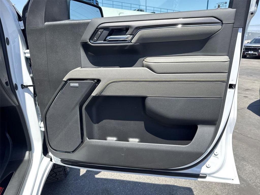 2026 Chevrolet Silverado 1500 ZR2 - Photo 32