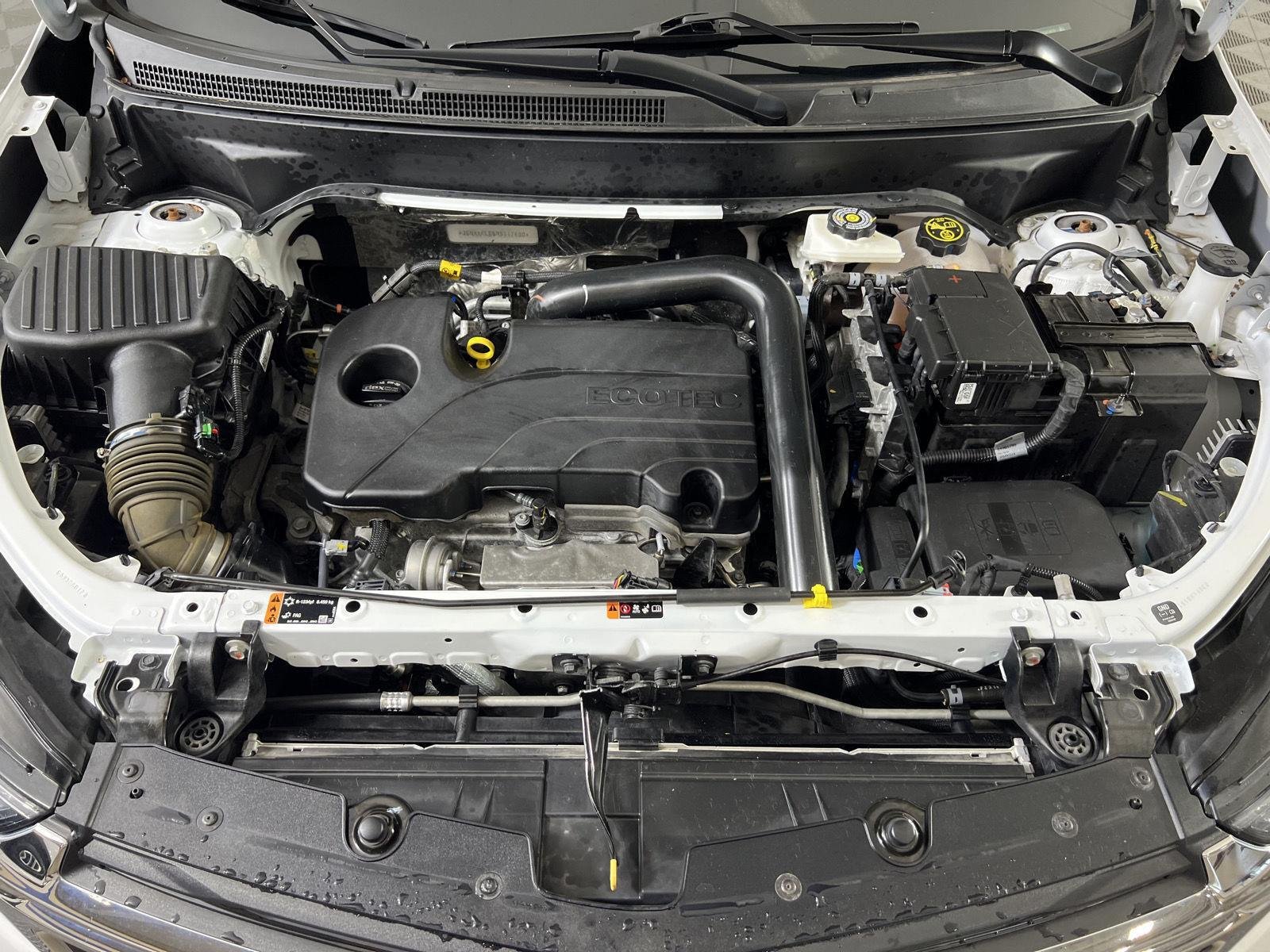 Used 2024 Summit White Chevrolet LT image 23