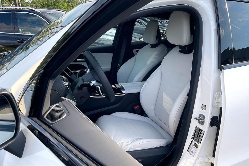 New 2026 White Mercedes-Benz GLC 300 Coupe image 9