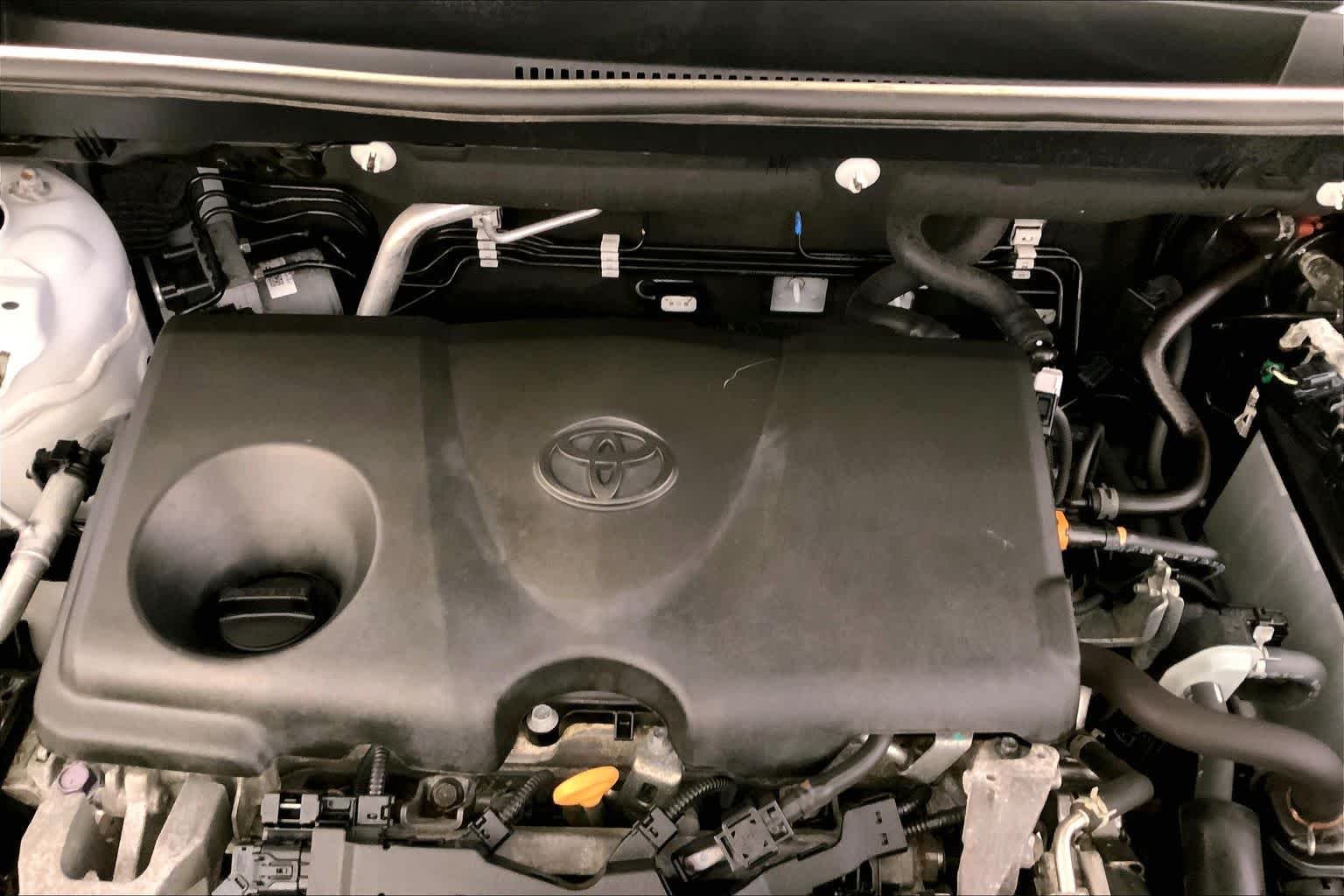 Used 2021 Super White Toyota XLE image 30