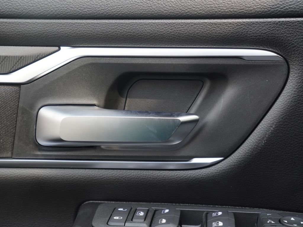 New 2026 Granite Crystal Metallic Clear-Coat Exterior Paint RAM Big Horn/Lone Star image 10