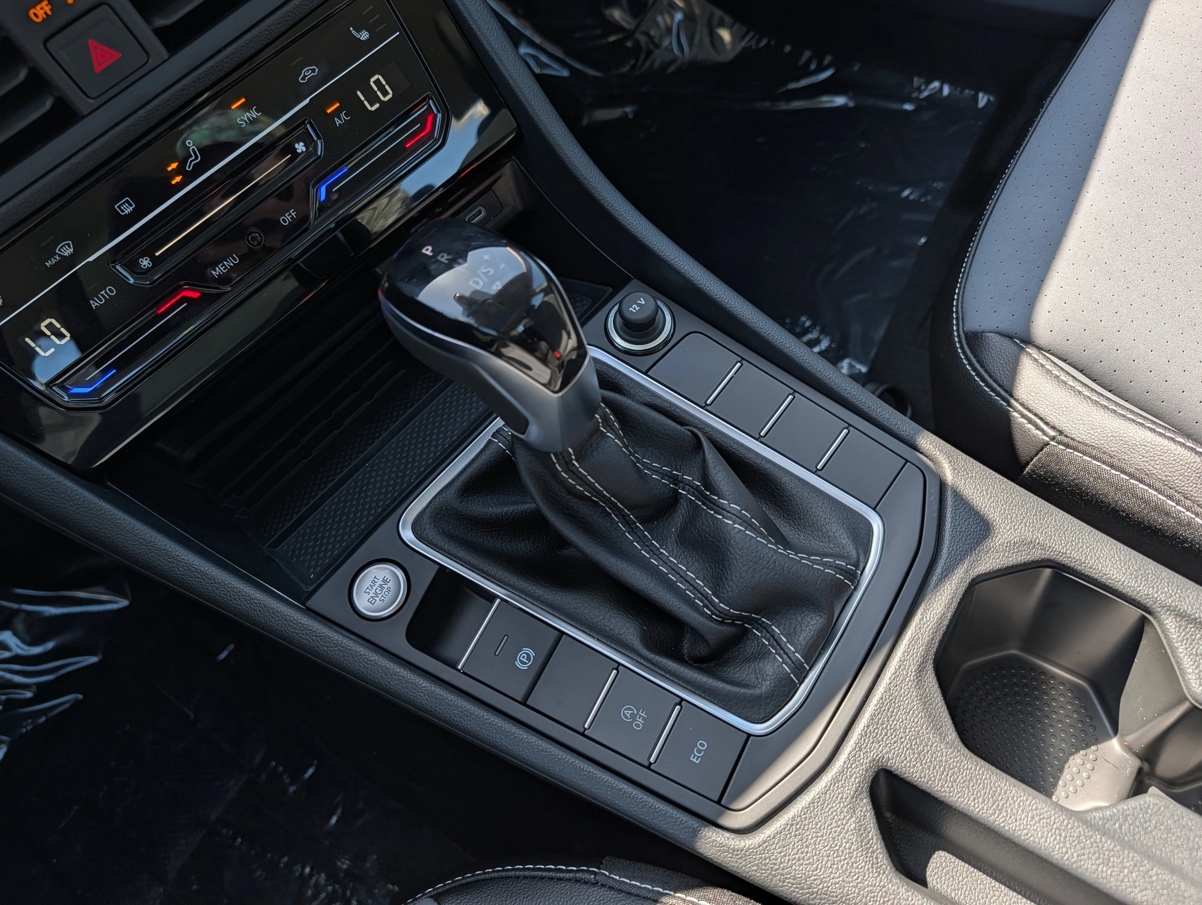 New 2026 Platinum Gray Metallic Volkswagen SE image 11