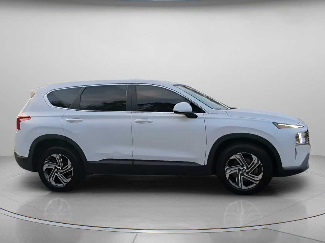 Used 2021 Quartz White Hyundai SE image 32