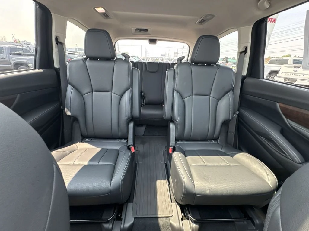 Used 2025 Red Subaru Touring image 13