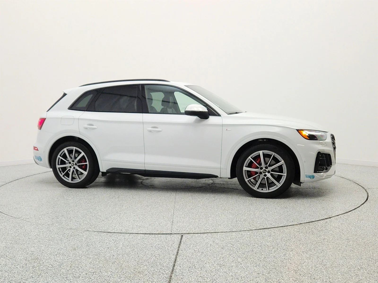 Used 2024 Glacier White Metallic Audi S line Prestige 55 TFSI e quattro image 4