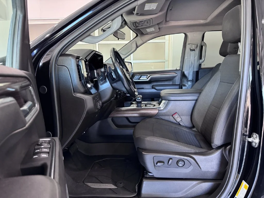 2025 Chevrolet Silverado 1500 RST - Photo 11