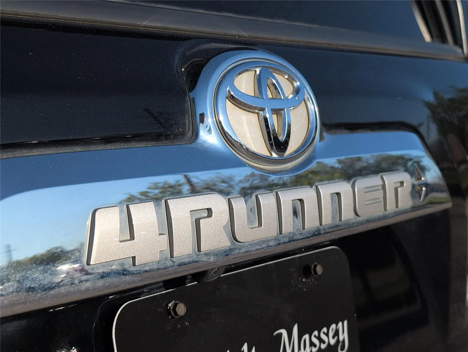 Used 2022 Midnight Black Metallic Toyota Limited image 9