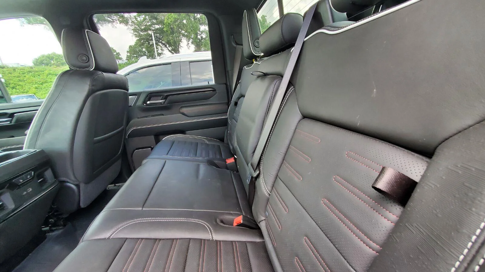 Used 2025 Summit White GMC AT4X image 5
