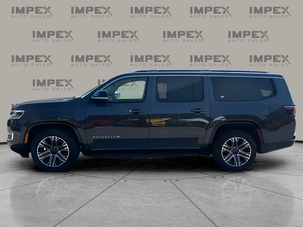Used 2024 Gray Jeep Base image 2