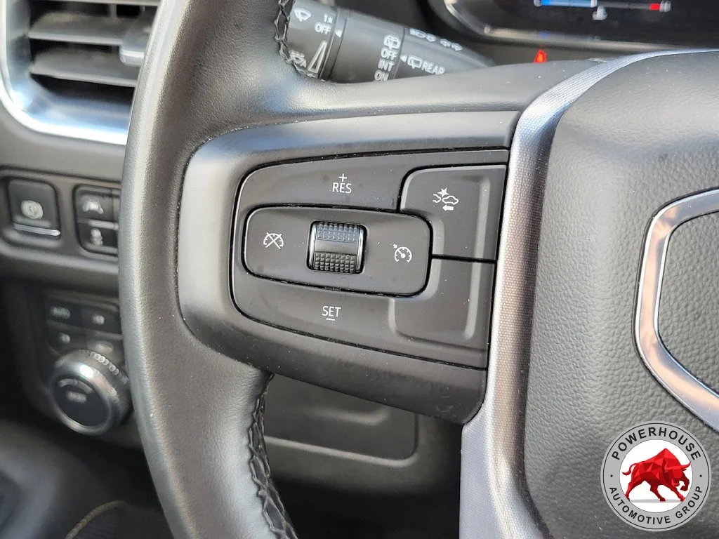 Used 2024 White GMC SLT image 29