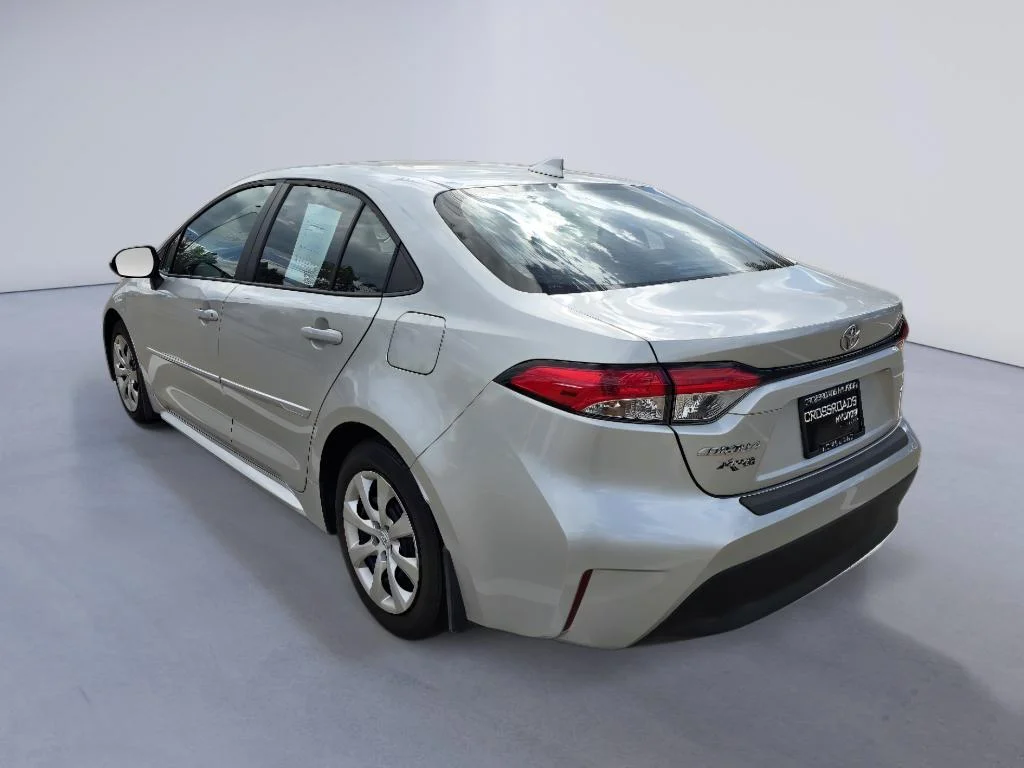 Used 2025 Classic Silver Metallic Toyota LE image 3