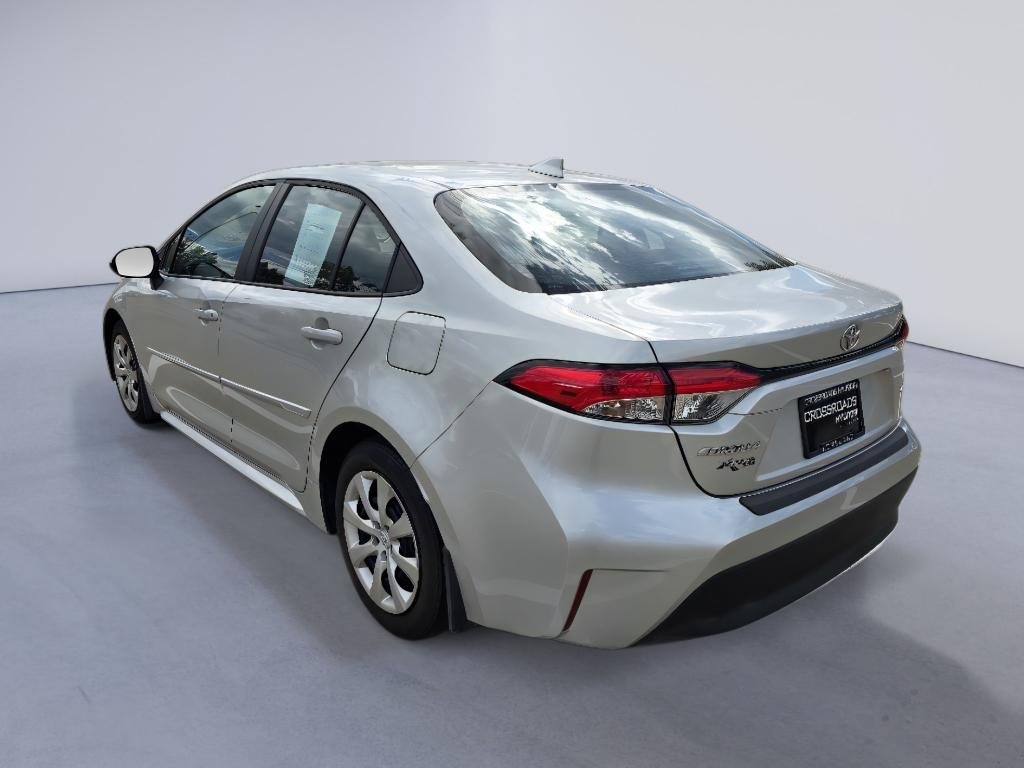 Used 2025 Classic Silver Metallic Toyota LE image 3