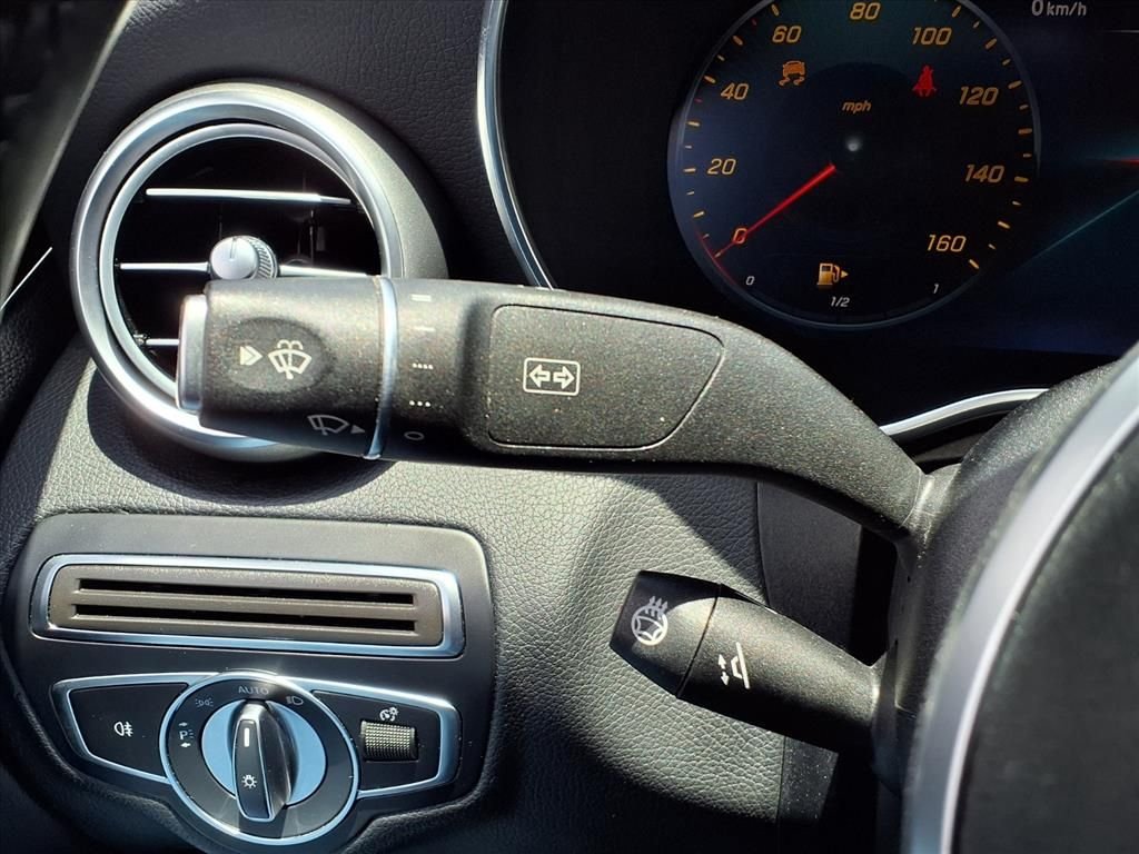 Used 2021  Mercedes-Benz C 300 image 28