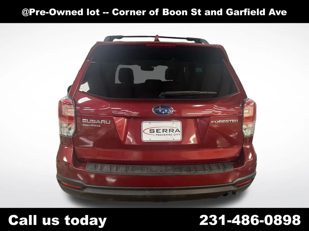 Used 2018 Red Subaru 2.5i Premium image 4