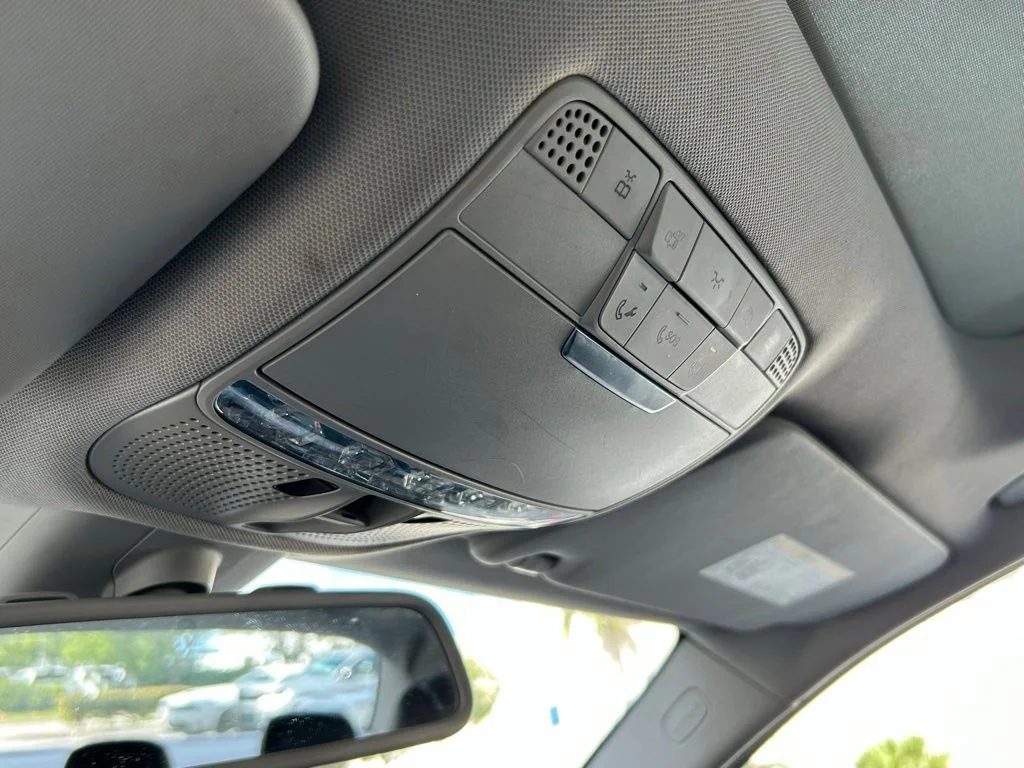 Used 2016 White Mercedes-Benz C 300 image 28