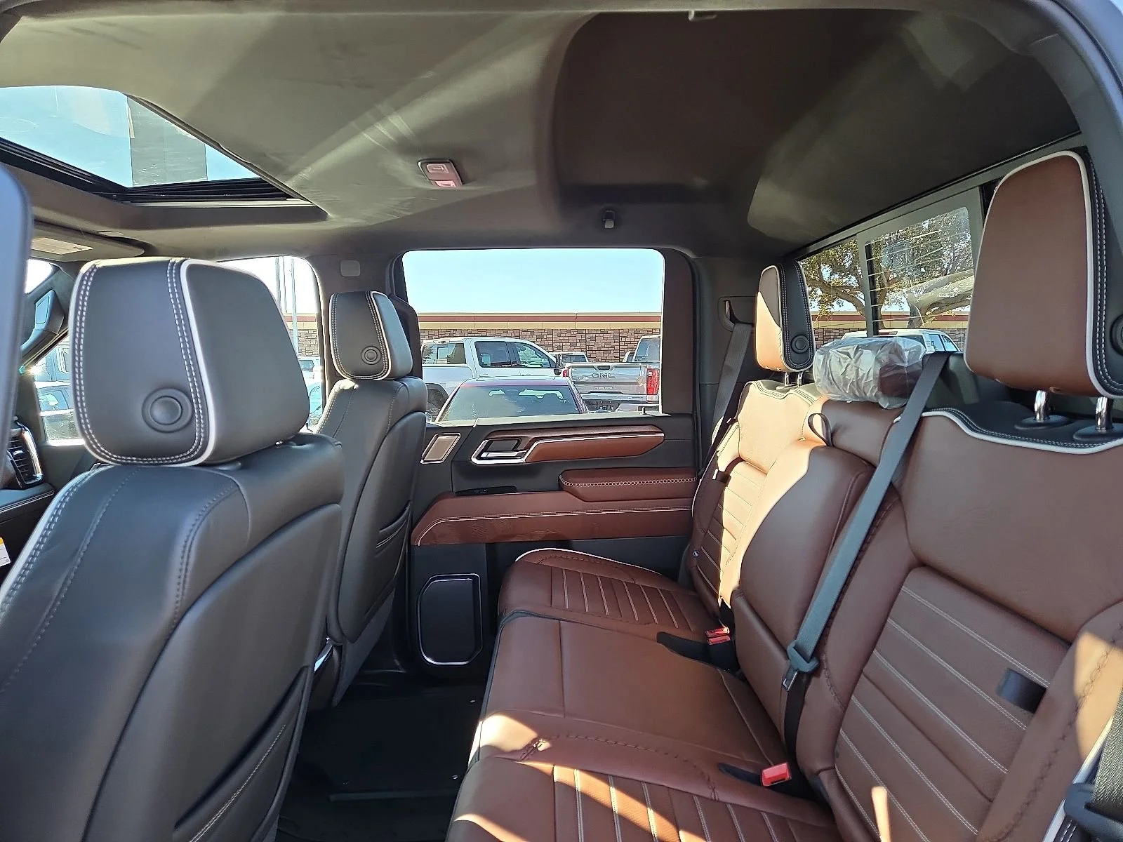 2026 GMC Sierra 2500HD Denali Ultimate - Photo 8