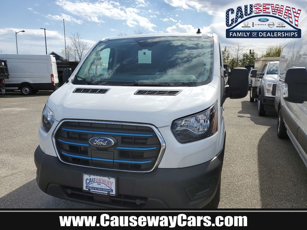 2023 Ford E-Transit BEV 350 Low Roof 130 WB's photo