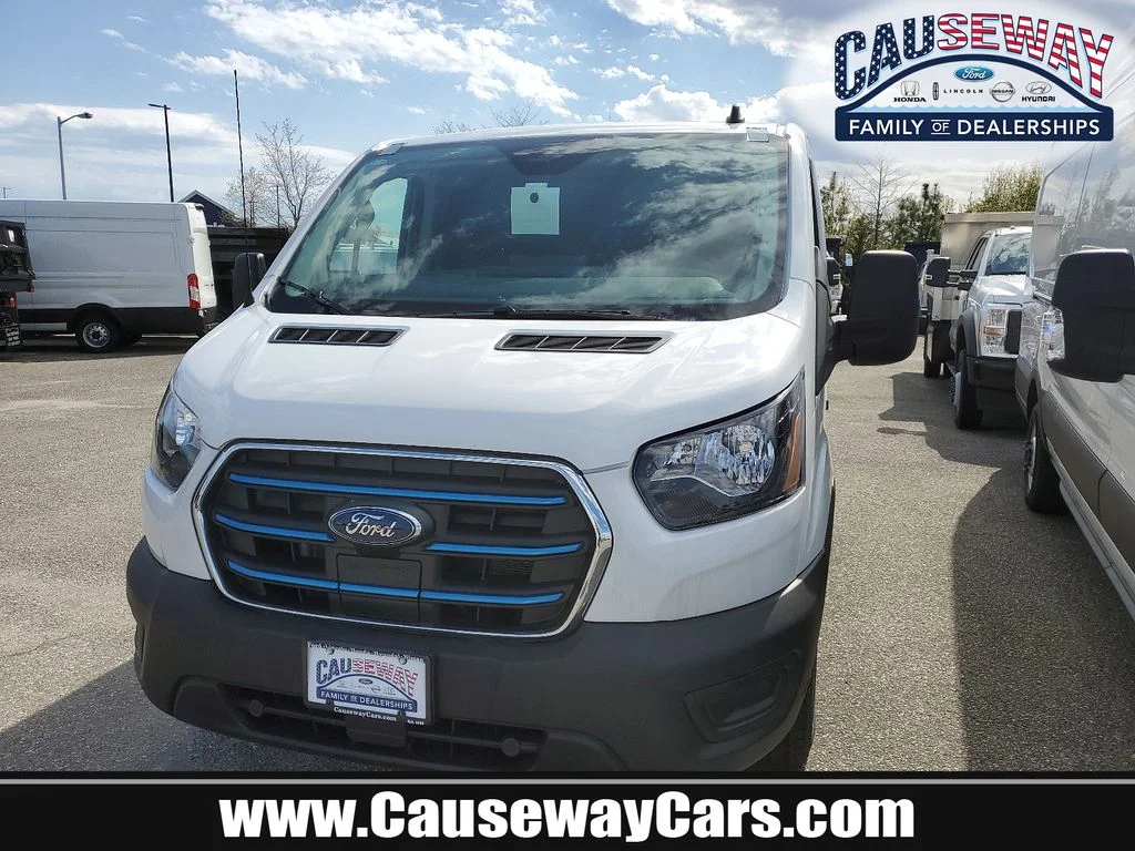 2023 Ford E-Transit BEV 350 Low Roof 130 WB's photo