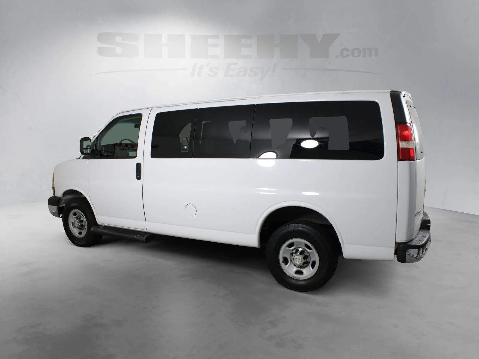 Used 2015 White Chevrolet LT image 14