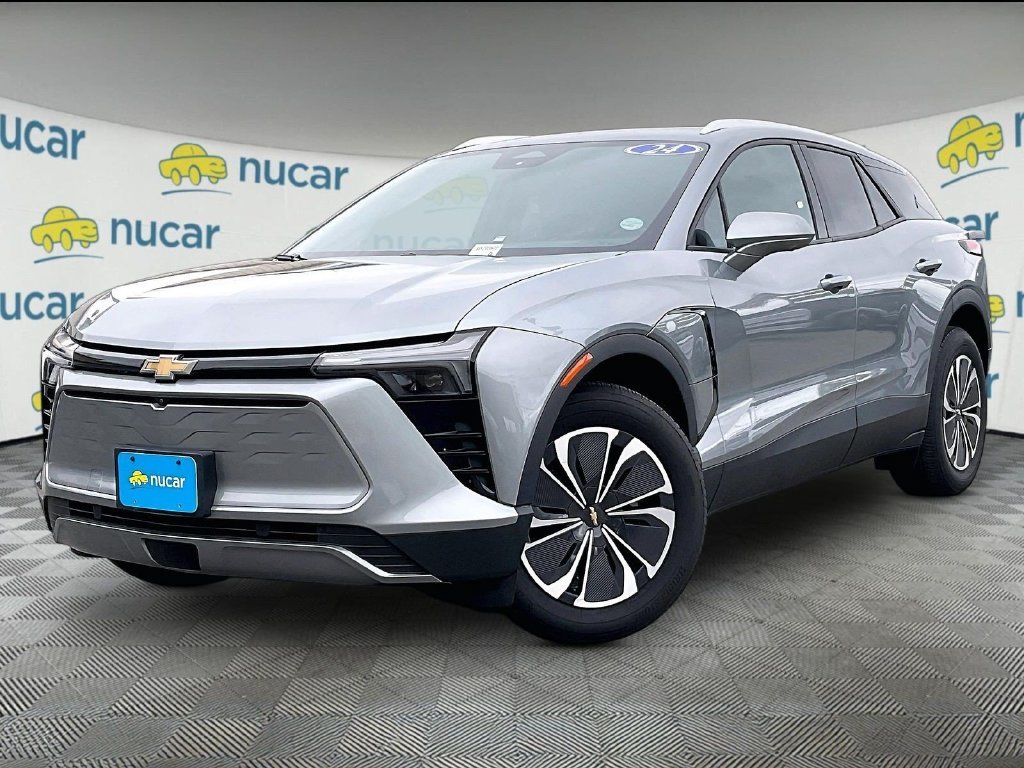 Used 2024 Gray Chevrolet LT image 3