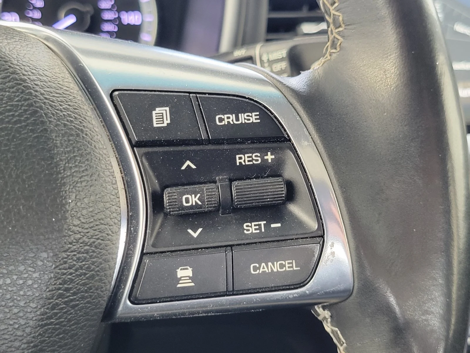 Used 2018 White Hyundai Limited image 18