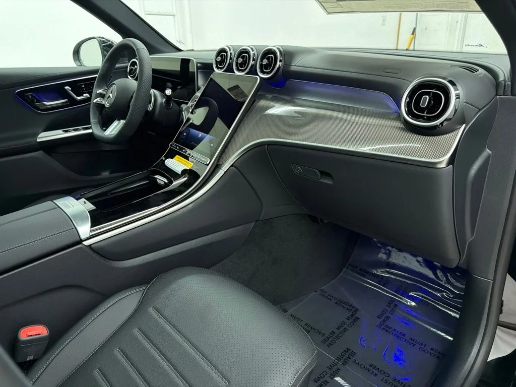 New 2026 Black Mercedes-Benz GLC 300 image 26