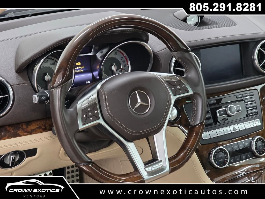 Used 2014  Mercedes-Benz SL 550 image 33