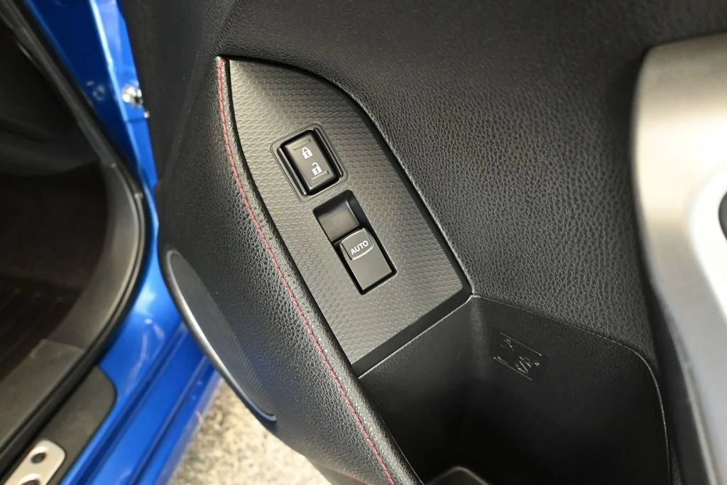 Used 2016 Blue Subaru Limited image 30