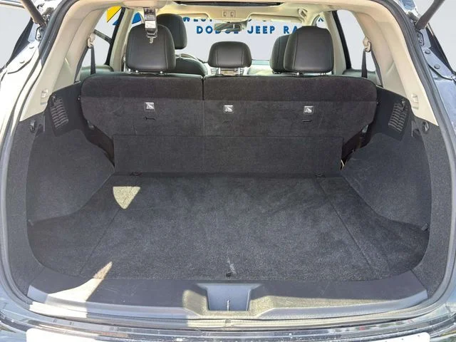 Used 2021 Black Nissan SL image 27