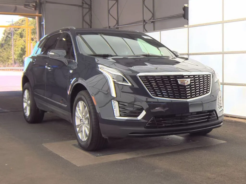 Used 2025 Black Cadillac Luxury image 4