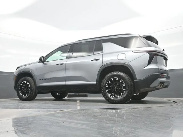 Used 2025 Gray Chevrolet Z71 image 19