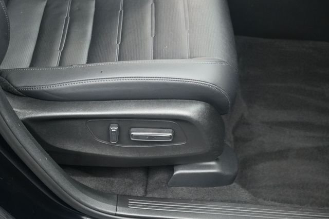 Used 2024  Honda EX-L image 30