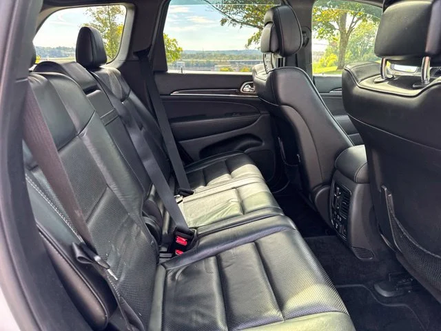 Used 2015 White Jeep Overland image 11