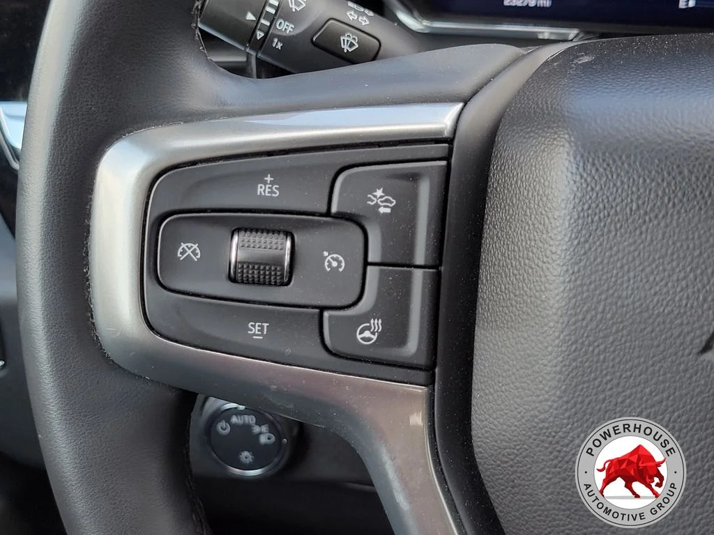 Used 2023 White Chevrolet LT image 28