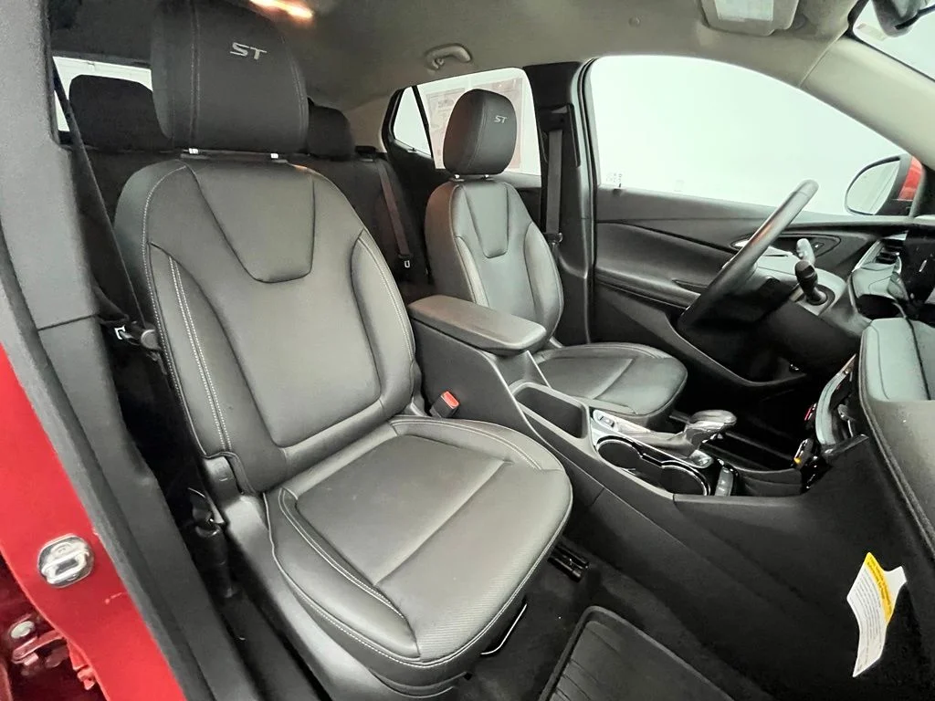 Used 2024 Red Buick Sport Touring image 34
