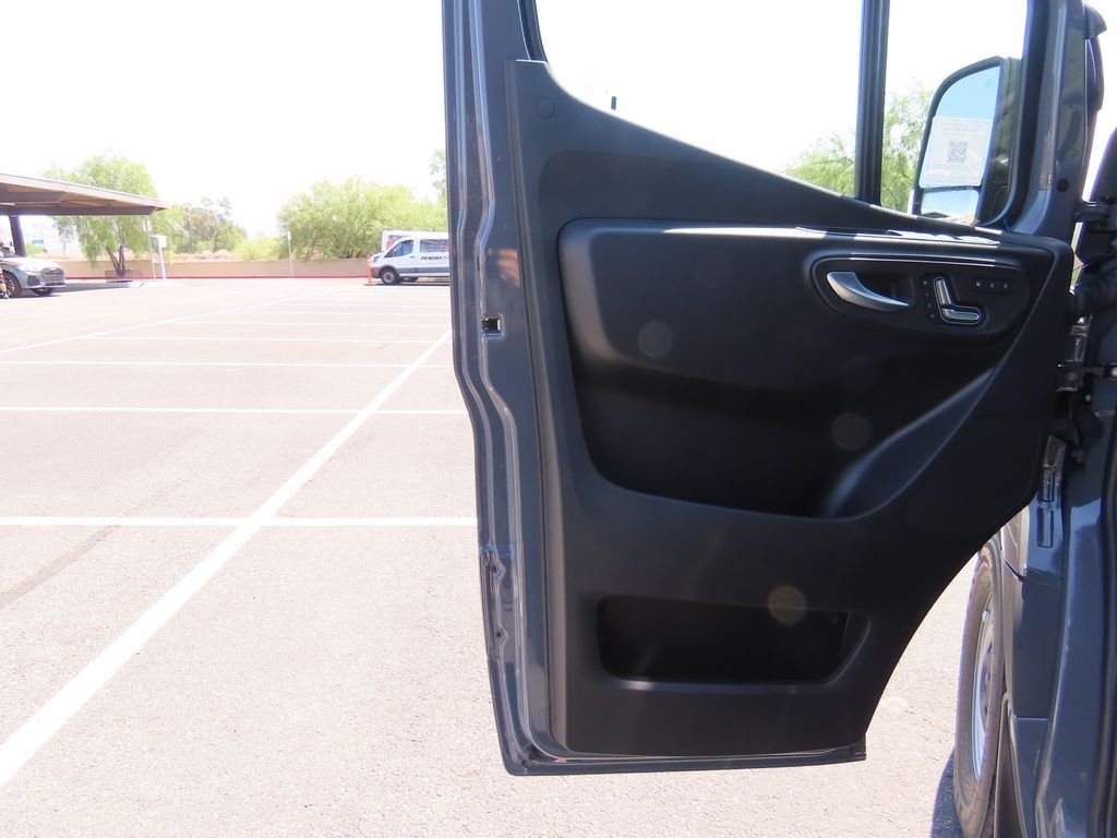 2025 Mercedes-Benz Sprinter Crew Van Base - Photo 25