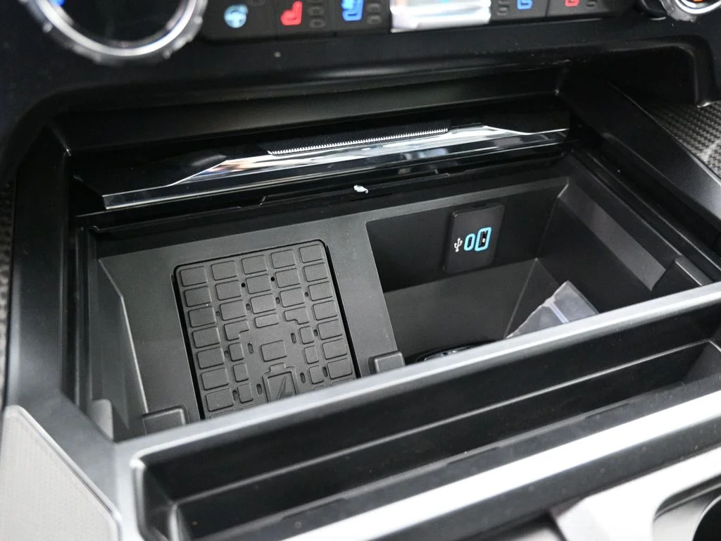 New 2026 Carbonized Gray Metallic Ford Lariat image 18