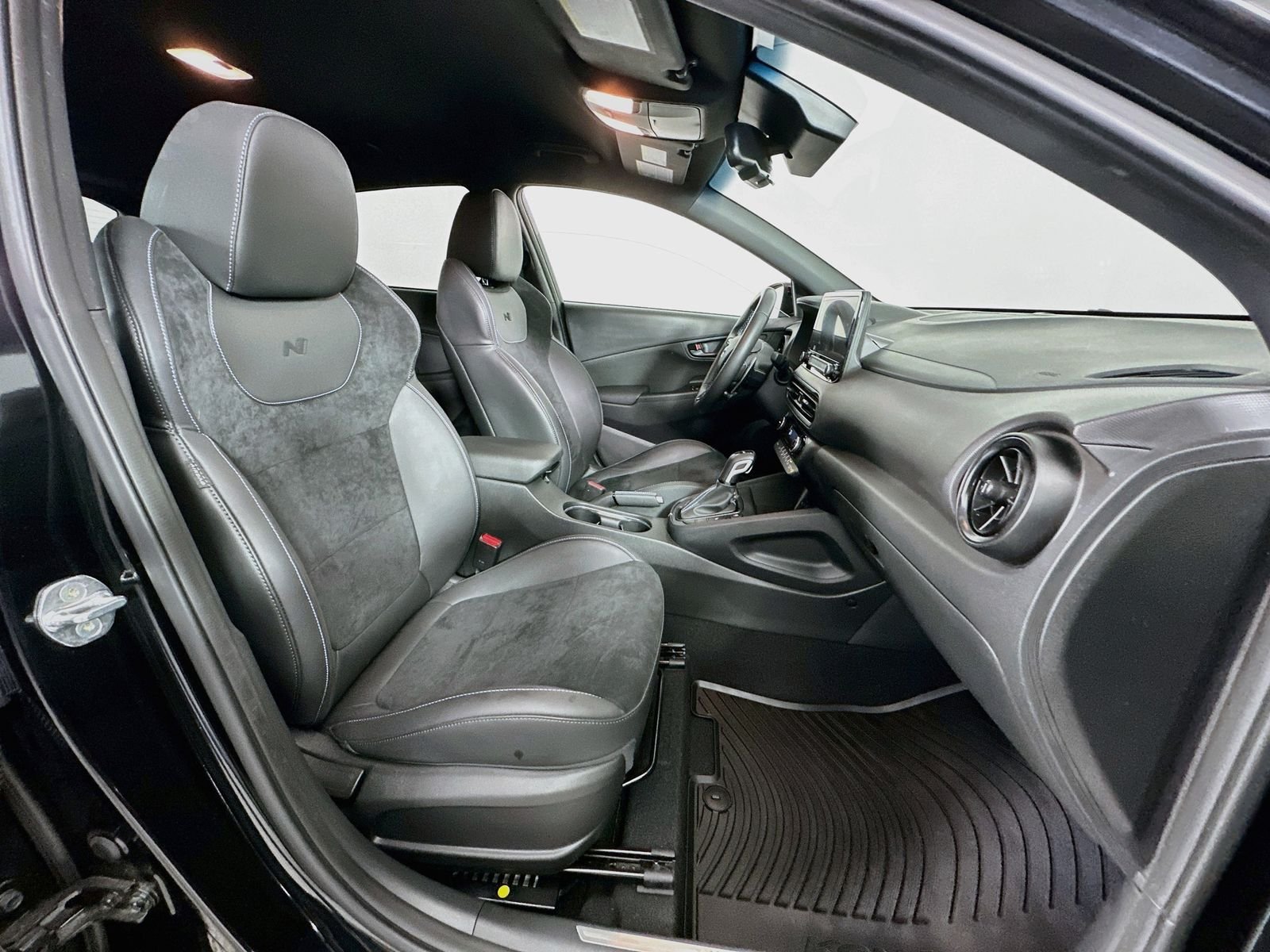 Used 2023 Ultra Black Hyundai Base image 27