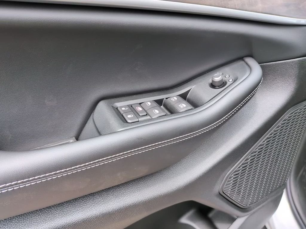 New 2026 Silver Jeep Altitude image 18