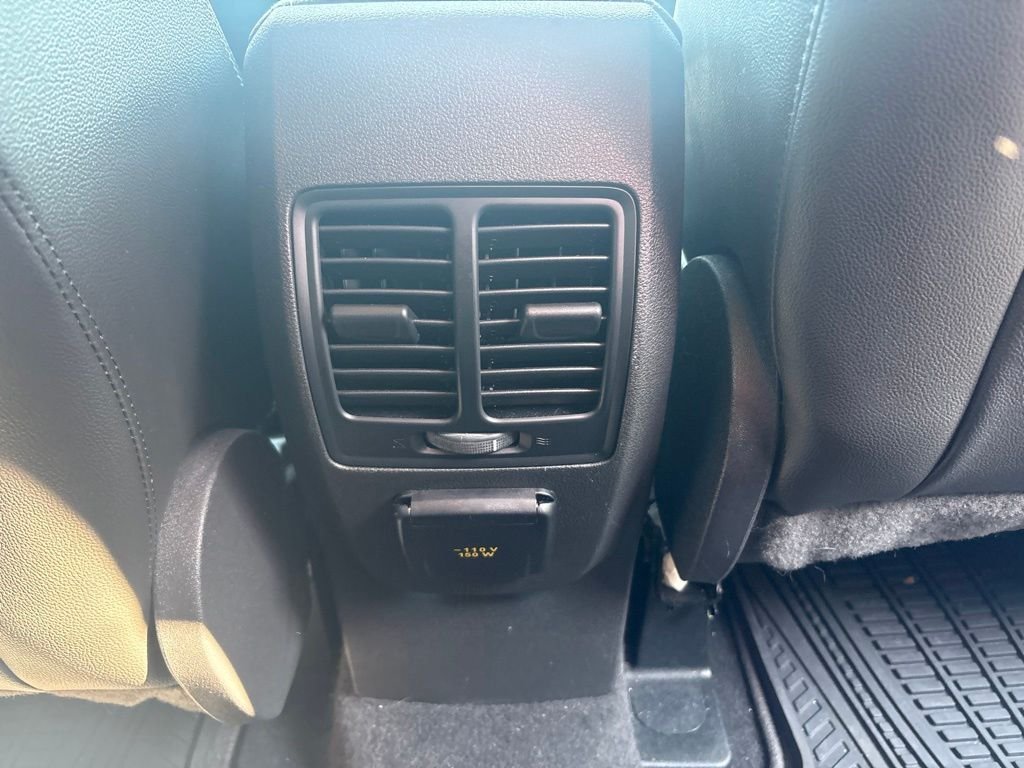 Used 2016 Magnetic Ford Titanium image 32