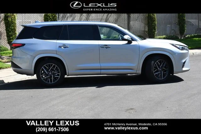 Certified Used 2025 Silver Lexus 350 Luxury image 3