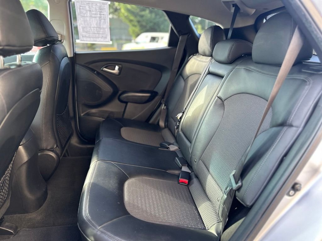 Used 2012 Diamond Silver Hyundai GLS image 17
