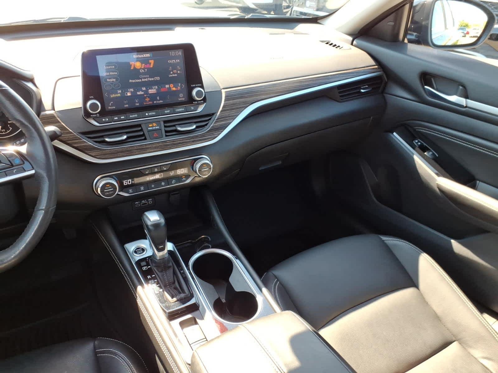Used 2022 Super Black Nissan 2.5 SL image 15