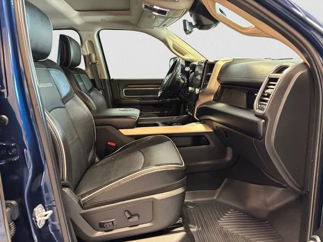 Used 2022 Blue Ram Laramie image 16